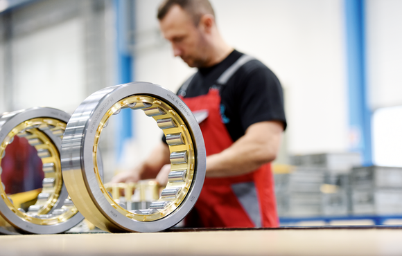Staff member assembling a KRW bearing